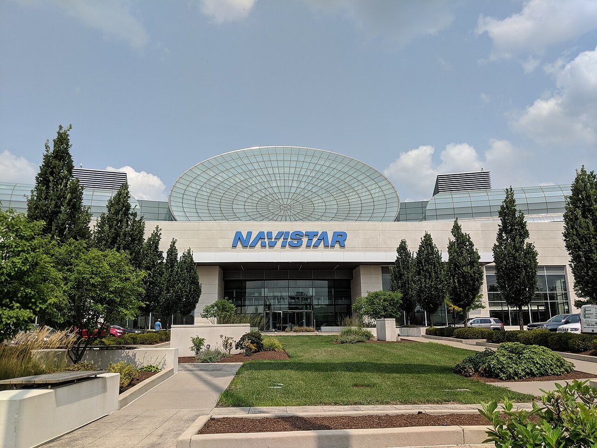 Lisle, IL - File:Navistar headquarters.jpg - Wikimedia Commons